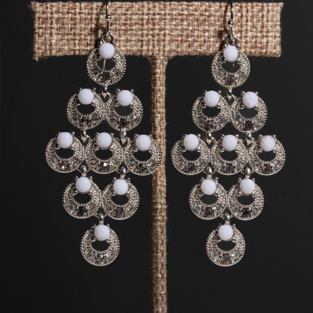 VINTAGE Elegant Silver and White Chandelier‎ Earrings